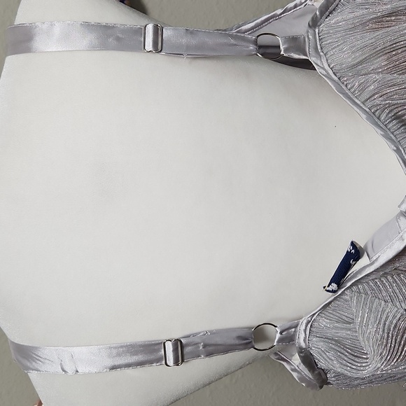 Arula Sparkly Tiered Party Dress - Picture 7 of 9